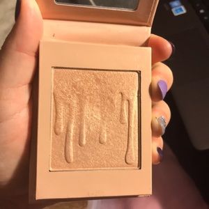 Kylie Cosmetics Cotton Candy Creme Kylighter